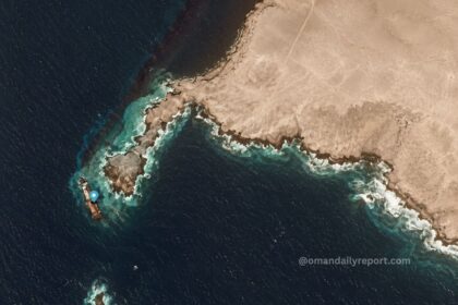 Oman Steps Up Response to Limit Environmental Impact After Vessel Runs Aground at Al Hallaniyat Islands